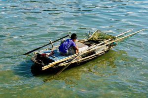 Enfant Baie d'Halong